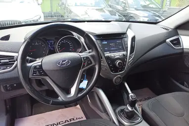 HYUNDAI VELOSTER 1.6 GDI Life Sonic Silver Metallic +SPORTOS +Egyedi Megjelenés +Mo.-i 1.Tulaj +3X-S GARANCIA!