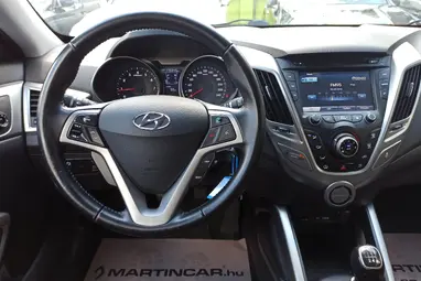 HYUNDAI VELOSTER 1.6 GDI Life Sonic Silver Metallic +SPORTOS +Egyedi Megjelenés +Mo.-i 1.Tulaj +3X-S GARANCIA!