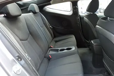 HYUNDAI VELOSTER 1.6 GDI Life Sonic Silver Metallic +SPORTOS +Egyedi Megjelenés +Mo.-i 1.Tulaj +3X-S GARANCIA!
