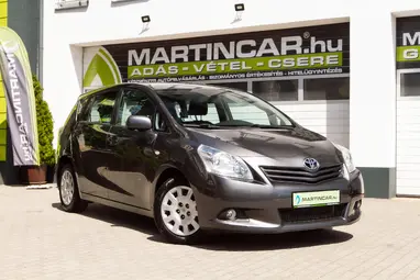 TOYOTA VERSO 2.0 D-4D Style Magnetic Edition +Full Szerviz előélet +Prémium állapot +3X-s GARANCIA !!