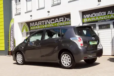TOYOTA VERSO 2.0 D-4D Style Magnetic Edition +Full Szerviz előélet +Prémium állapot +3X-s GARANCIA !!