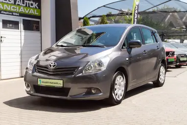 TOYOTA VERSO 2.0 D-4D Style Magnetic Edition +Full Szerviz előélet +Prémium állapot +3X-s GARANCIA !!