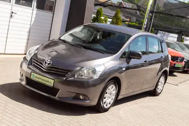 TOYOTA VERSO 2.0 D-4D Style Magnetic Edition +Full Szerviz előélet +Prémium állapot +3X-s GARANCIA !!
