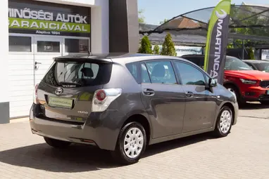 TOYOTA VERSO 2.0 D-4D Style Magnetic Edition +Full Szerviz előélet +Prémium állapot +3X-s GARANCIA !!