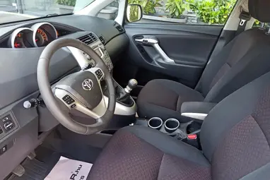 TOYOTA VERSO 2.0 D-4D Style Magnetic Edition +Full Szerviz előélet +Prémium állapot +3X-s GARANCIA !!