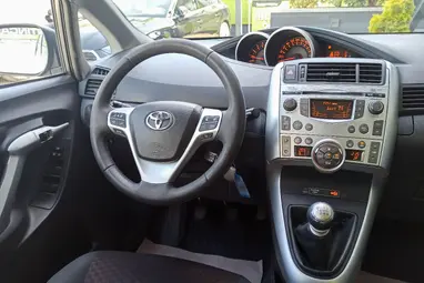TOYOTA VERSO 2.0 D-4D Style Magnetic Edition +Full Szerviz előélet +Prémium állapot +3X-s GARANCIA !!