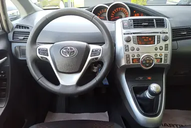 TOYOTA VERSO 2.0 D-4D Style Magnetic Edition +Full Szerviz előélet +Prémium állapot +3X-s GARANCIA !!