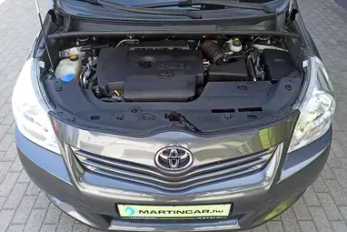TOYOTA VERSO 2.0 D-4D Style Magnetic Edition +Full Szerviz előélet +Prémium állapot +3X-s GARANCIA !!