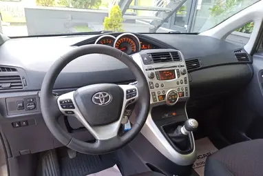 TOYOTA VERSO 2.0 D-4D Style Magnetic Edition +Full Szerviz előélet +Prémium állapot +3X-s GARANCIA !!