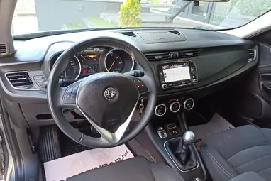 ALFA ROMEO GIULIETTA 1.6 JTD Magnesium Grey Met.+Vezérlés Csere+Vez.Szervizkönyv+Mo-i 1.Tulaj+ 3X-S GARANCIA !!