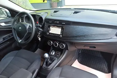 ALFA ROMEO GIULIETTA 1.6 JTD Magnesium Grey Met.+Vezérlés Csere+Vez.Szervizkönyv+Mo-i 1.Tulaj+ 3X-S GARANCIA !!