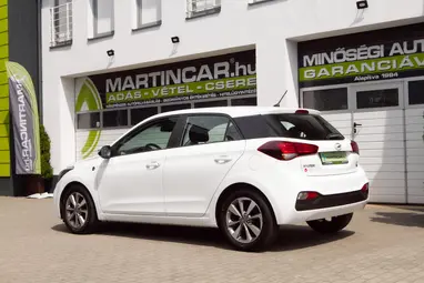 HYUNDAI I20 1.25 LP Comfort Polar White+ Vezetett Szerviz+Kevés KM+ Mo.-i 1. Tulaj+ 3X-S GARANCIA!!!