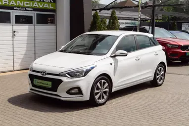 HYUNDAI I20 1.25 LP Comfort Polar White+ Vezetett Szerviz+Kevés KM+ Mo.-i 1. Tulaj+ 3X-S GARANCIA!!!
