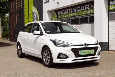 HYUNDAI I20 1.25 LP Comfort Polar White+ Vezetett Szerviz+Kevés KM+ Mo.-i 1. Tulaj+ 3X-S GARANCIA!!!