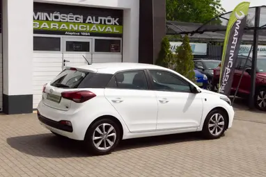 HYUNDAI I20 1.25 LP Comfort Polar White+ Vezetett Szerviz+Kevés KM+ Mo.-i 1. Tulaj+ 3X-S GARANCIA!!!