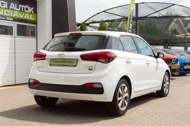 HYUNDAI I20 1.25 LP Comfort Polar White+ Vezetett Szerviz+Kevés KM+ Mo.-i 1. Tulaj+ 3X-S GARANCIA!!!