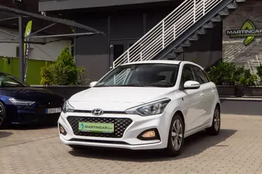 HYUNDAI I20 1.25 LP Comfort Polar White+ Vezetett Szerviz+Kevés KM+ Mo.-i 1. Tulaj+ 3X-S GARANCIA!!!