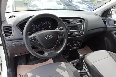 HYUNDAI I20 1.25 LP Comfort Polar White+ Vezetett Szerviz+Kevés KM+ Mo.-i 1. Tulaj+ 3X-S GARANCIA!!!
