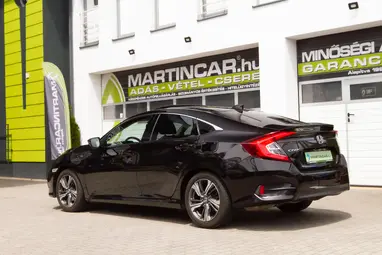 HONDA CIVIC Sedan 1.5 T Executive CVT Midnight Burgundy+Eredeti Mo.-i+Mint az ÚJ!! +26E km +3X-s GARANCIA !!!