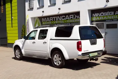 NISSAN NAVARA 4WD Double 2.5D SE EURO5 Polar White+ Vezetett Szervíz+ Keveset Futott+ Mo.-i 1. Tulaj+ 3X-s GARANCIA!!!