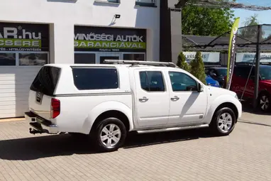 NISSAN NAVARA 4WD Double 2.5D SE EURO5 Polar White+ Vezetett Szervíz+ Keveset Futott+ Mo.-i 1. Tulaj+ 3X-s GARANCIA!!!