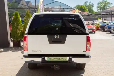 NISSAN NAVARA 4WD Double 2.5D SE EURO5 Polar White+ Vezetett Szervíz+ Keveset Futott+ Mo.-i 1. Tulaj+ 3X-s GARANCIA!!!