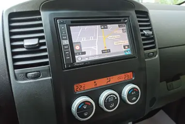 NISSAN NAVARA 4WD Double 2.5D SE EURO5 Polar White+ Vezetett Szervíz+ Keveset Futott+ Mo.-i 1. Tulaj+ 3X-s GARANCIA!!!