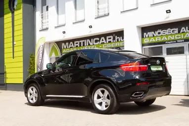 BMW X6 xDrive30d (Automata) Gloss Black+ Egyedi Belső+Ritkaság+ Keveset Futott+ 3X-S GARANCIA!!!
