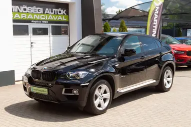 BMW X6 xDrive30d (Automata) Gloss Black+ Egyedi Belső+Ritkaság+ Keveset Futott+ 3X-S GARANCIA!!!