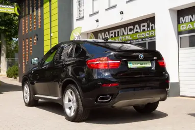 BMW X6 xDrive30d (Automata) Gloss Black+ Egyedi Belső+Ritkaság+ Keveset Futott+ 3X-S GARANCIA!!!