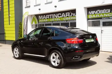 BMW X6 xDrive30d (Automata) Gloss Black+ Egyedi Belső+Ritkaság+ Keveset Futott+ 3X-S GARANCIA!!!