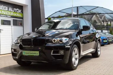 BMW X6 xDrive30d (Automata) Gloss Black+ Egyedi Belső+Ritkaság+ Keveset Futott+ 3X-S GARANCIA!!!