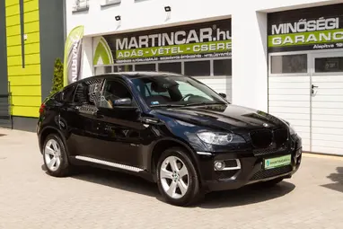 BMW X6 xDrive30d (Automata) Gloss Black+ Egyedi Belső+Ritkaság+ Keveset Futott+ 3X-S GARANCIA!!!