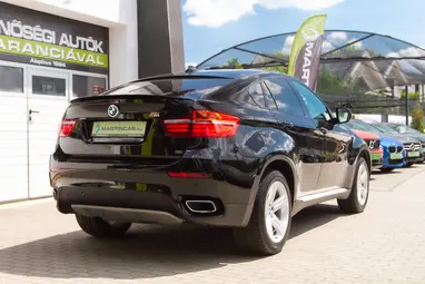 BMW X6 xDrive30d (Automata) Gloss Black+ Egyedi Belső+Ritkaság+ Keveset Futott+ 3X-S GARANCIA!!!