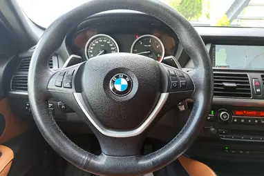 BMW X6 xDrive30d (Automata) Gloss Black+ Egyedi Belső+Ritkaság+ Keveset Futott+ 3X-S GARANCIA!!!
