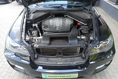 BMW X6 xDrive30d (Automata) Gloss Black+ Egyedi Belső+Ritkaság+ Keveset Futott+ 3X-S GARANCIA!!!