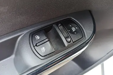 OPEL CORSA E 1.0 T Cosmo Start-Stop Olympic White+Mo.-i 1. Tulaj+ Keveset Futott+Szervizkönyv+3X-S GARANCIA!!!