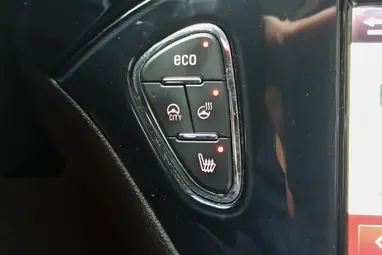 OPEL CORSA E 1.0 T Cosmo Start-Stop Olympic White+Mo.-i 1. Tulaj+ Keveset Futott+Szervizkönyv+3X-S GARANCIA!!!
