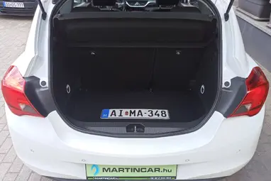 OPEL CORSA E 1.0 T Cosmo Start-Stop Olympic White+Mo.-i 1. Tulaj+ Keveset Futott+Szervizkönyv+3X-S GARANCIA!!!