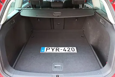 VOLKSWAGEN GOLF VII Variant 1.6 TDI BMT Comfortline Tornado Red +Eredeti Magyar Autó+ 2 Tulajdonos+Szervízkönyv+ 3X-S GARANCIA!!!