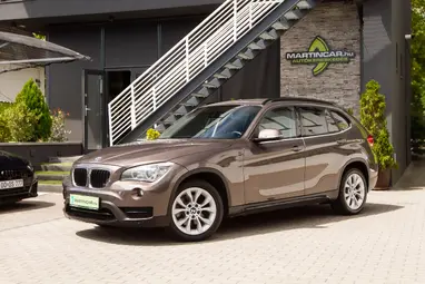 BMW X1 xDrive18d Sparkling Bronze Metallic+FULL NAGYSZERVÍZ+VEZÉRLÉS+Mo.-i 1. Tulaj+3X-s GARANCIA !!