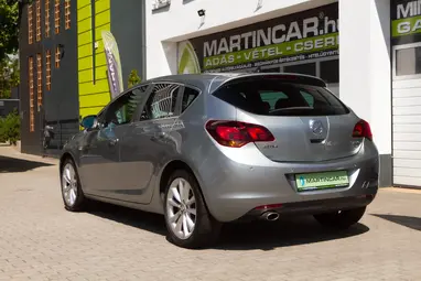 OPEL ASTRA J 1.4 T Cosmo Silver Lake Metallic +Bőr belső +Infinity hangrendszer +3X-s GARANCIA !!