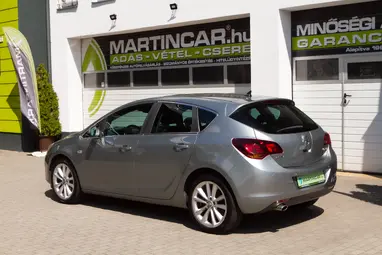OPEL ASTRA J 1.4 T Cosmo Silver Lake Metallic +Bőr belső +Infinity hangrendszer +3X-s GARANCIA !!