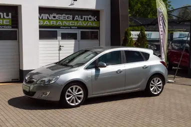OPEL ASTRA J 1.4 T Cosmo Silver Lake Metallic +Bőr belső +Infinity hangrendszer +3X-s GARANCIA !!