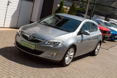 OPEL ASTRA J 1.4 T Cosmo Silver Lake Metallic +Bőr belső +Infinity hangrendszer +3X-s GARANCIA !!