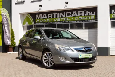 OPEL ASTRA J 1.4 T Cosmo Silver Lake Metallic +Bőr belső +Infinity hangrendszer +3X-s GARANCIA !!