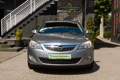 OPEL ASTRA J 1.4 T Cosmo Silver Lake Metallic +Bőr belső +Infinity hangrendszer +3X-s GARANCIA !!