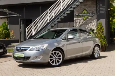 OPEL ASTRA J 1.4 T Cosmo Silver Lake Metallic +Bőr belső +Infinity hangrendszer +3X-s GARANCIA !!
