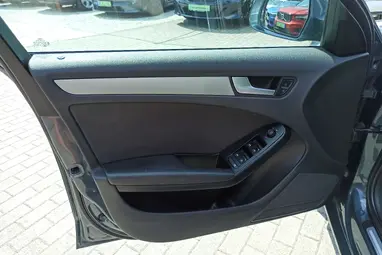 AUDI A4 Avant 2.0 TDI DPF Meteor Grey Metallic +Rozsdamentes +Full Szervíz +Patika Állapot +3X-s GARANCIA!!!
