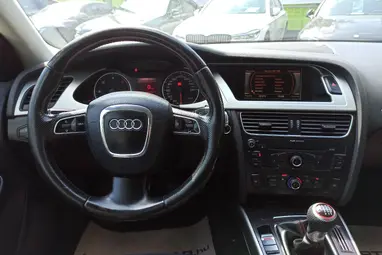 AUDI A4 Avant 2.0 TDI DPF Meteor Grey Metallic +Rozsdamentes +Full Szervíz +Patika Állapot +3X-s GARANCIA!!!